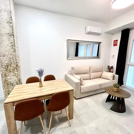 Apartment Convenient, Charming 15 Mins From Center Valencia