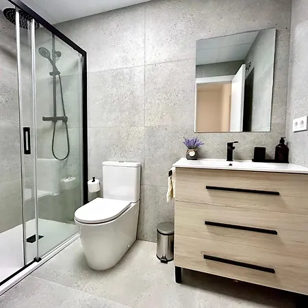 Apartment Convenient, Charming 15 Mins From Center
