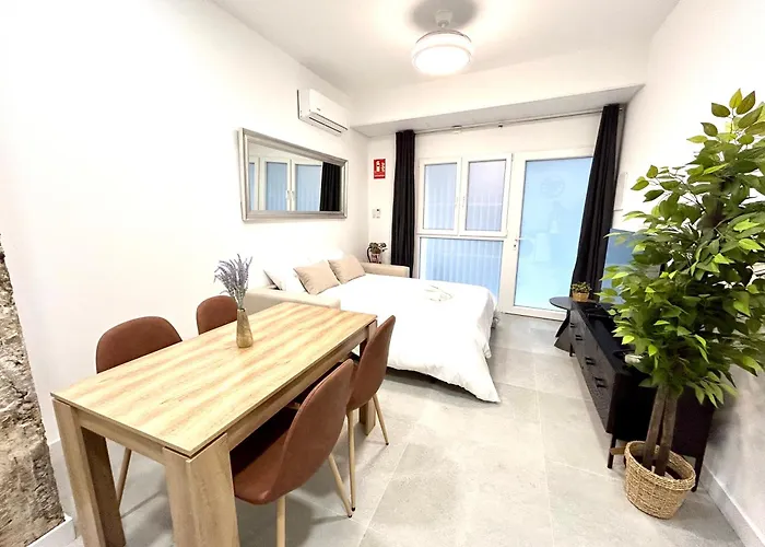 Lejlighed Convenient, Charming 15 Mins From Center Valencia
